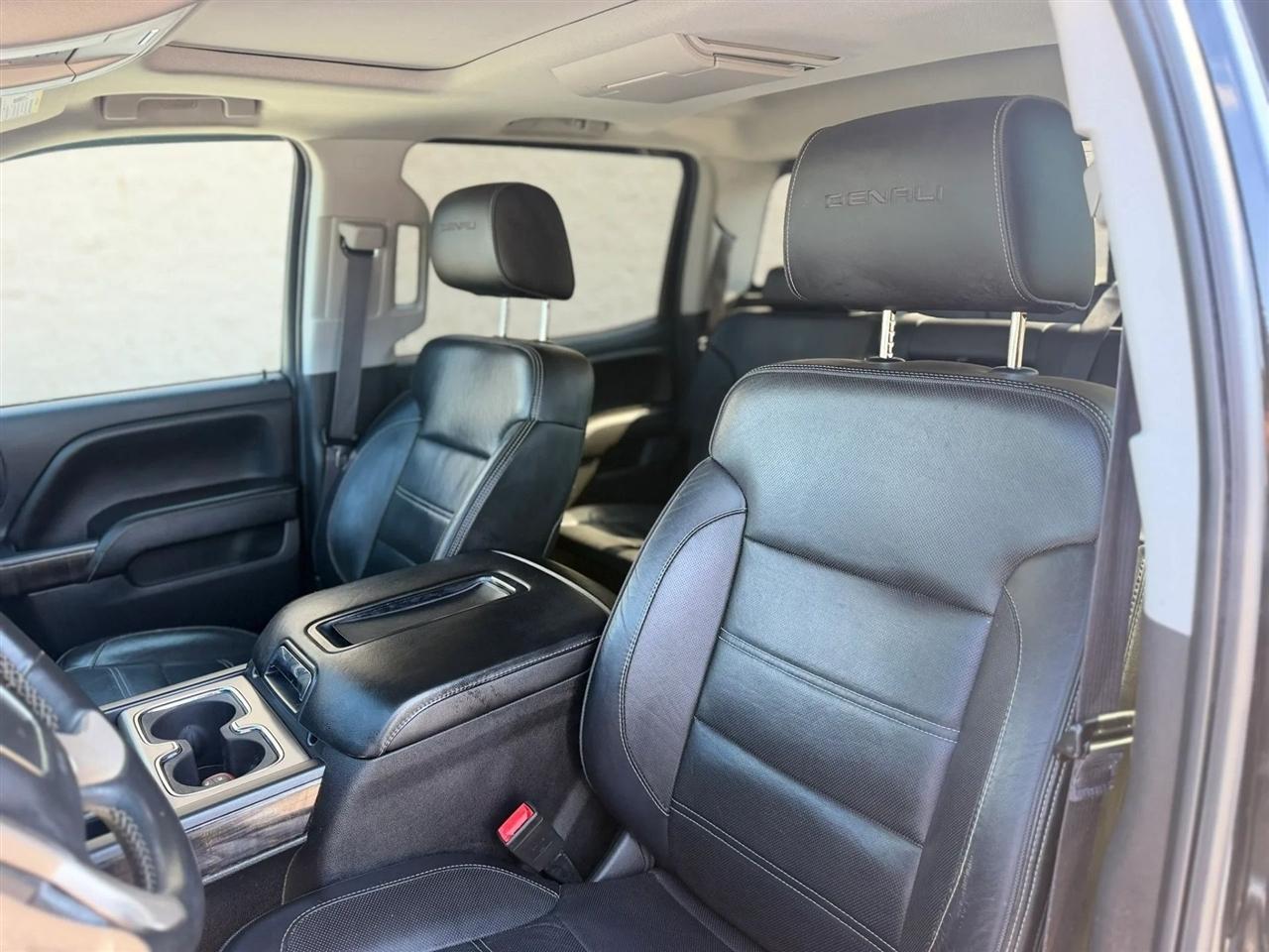 GMC Sierra 1500 4WD Crew Cab 143.5" Denali 2014