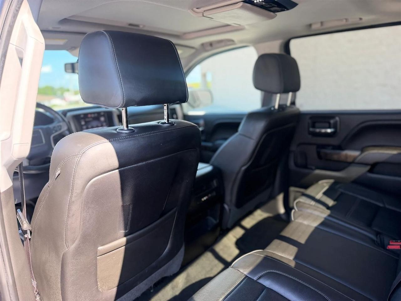 GMC Sierra 1500 4WD Crew Cab 143.5" Denali 2014