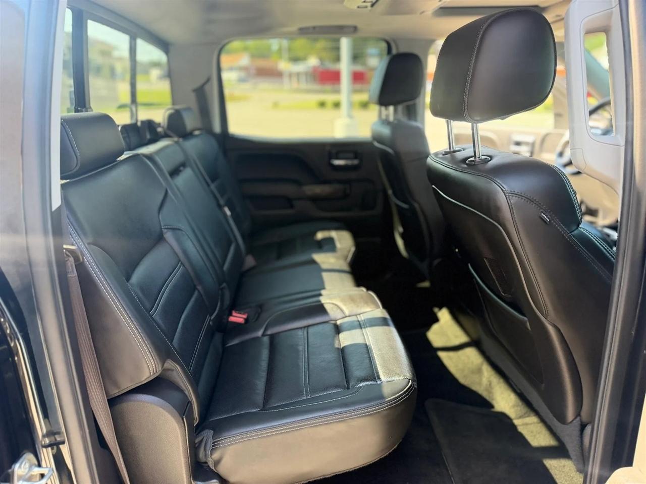 GMC Sierra 1500 4WD Crew Cab 143.5" Denali 2014