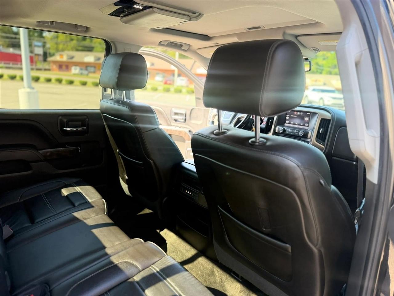 GMC Sierra 1500 4WD Crew Cab 143.5" Denali 2014