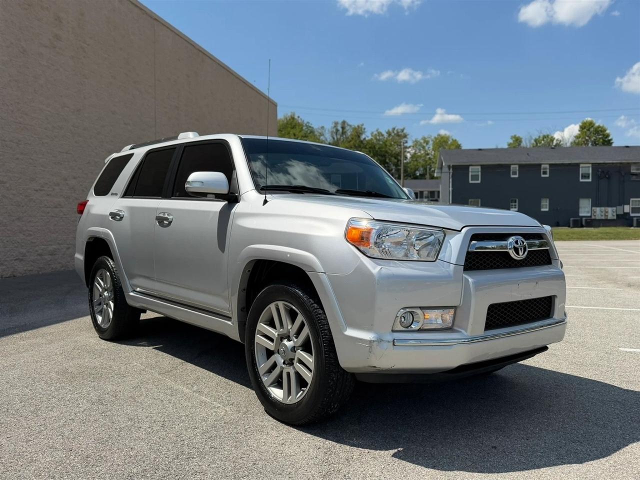 Toyota 4Runner 4WD 4dr V6 Limited (Natl) 2010