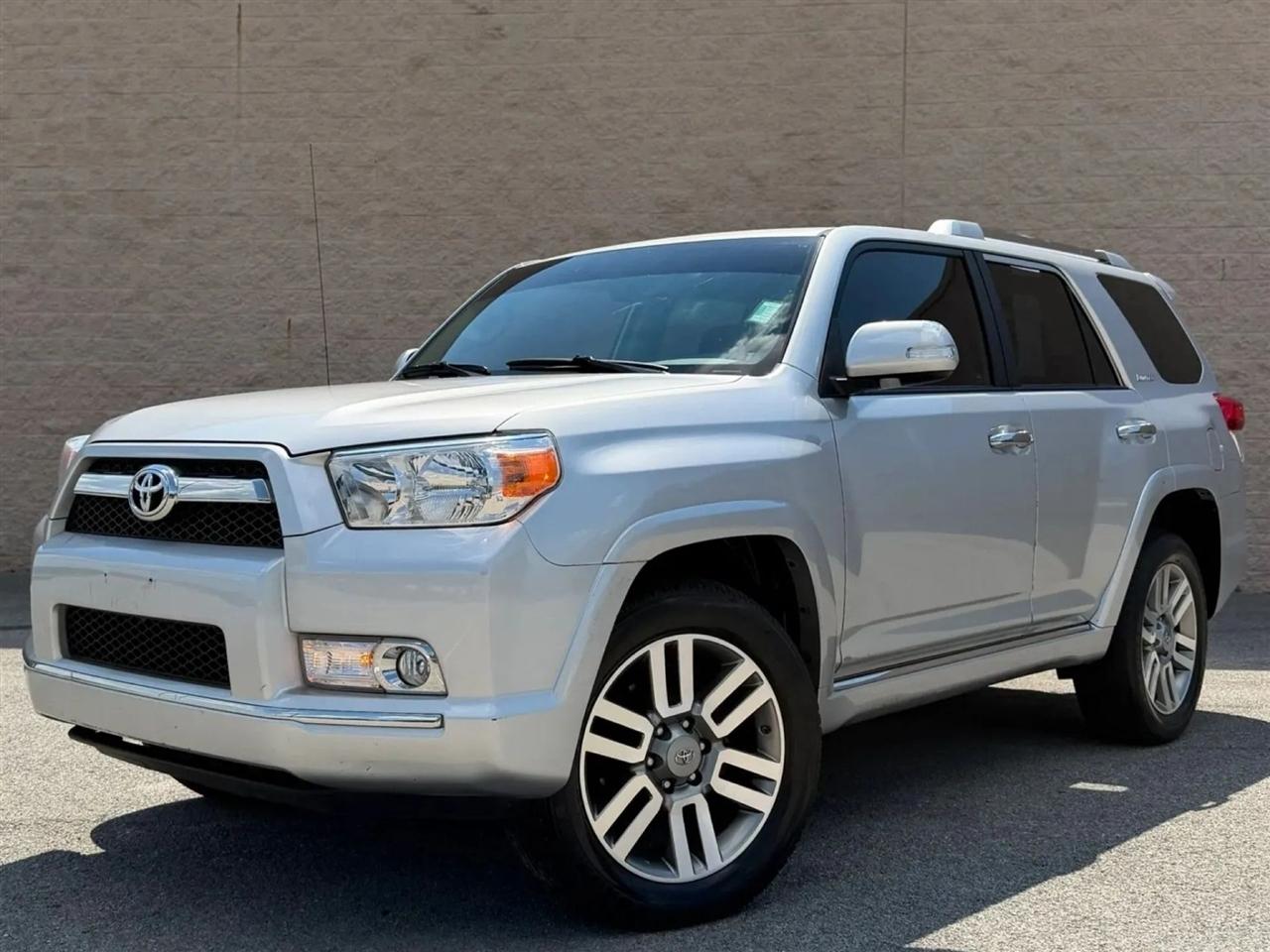 Toyota 4Runner 4WD 4dr V6 Limited (Natl) 2010