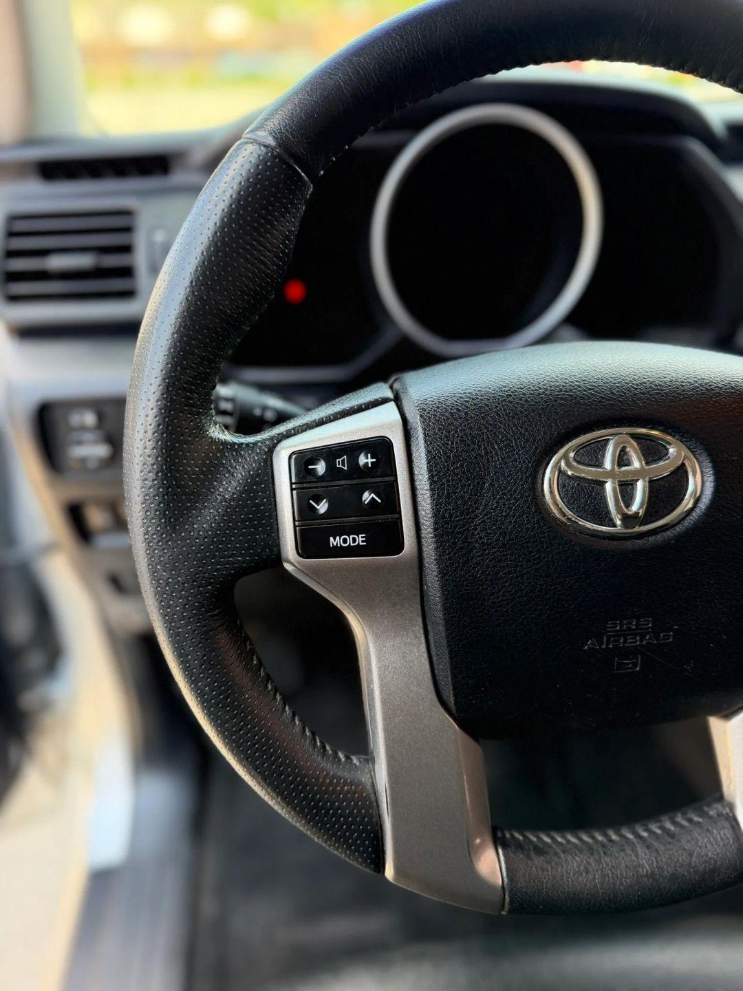 Toyota 4Runner 4WD 4dr V6 Limited (Natl) 2010
