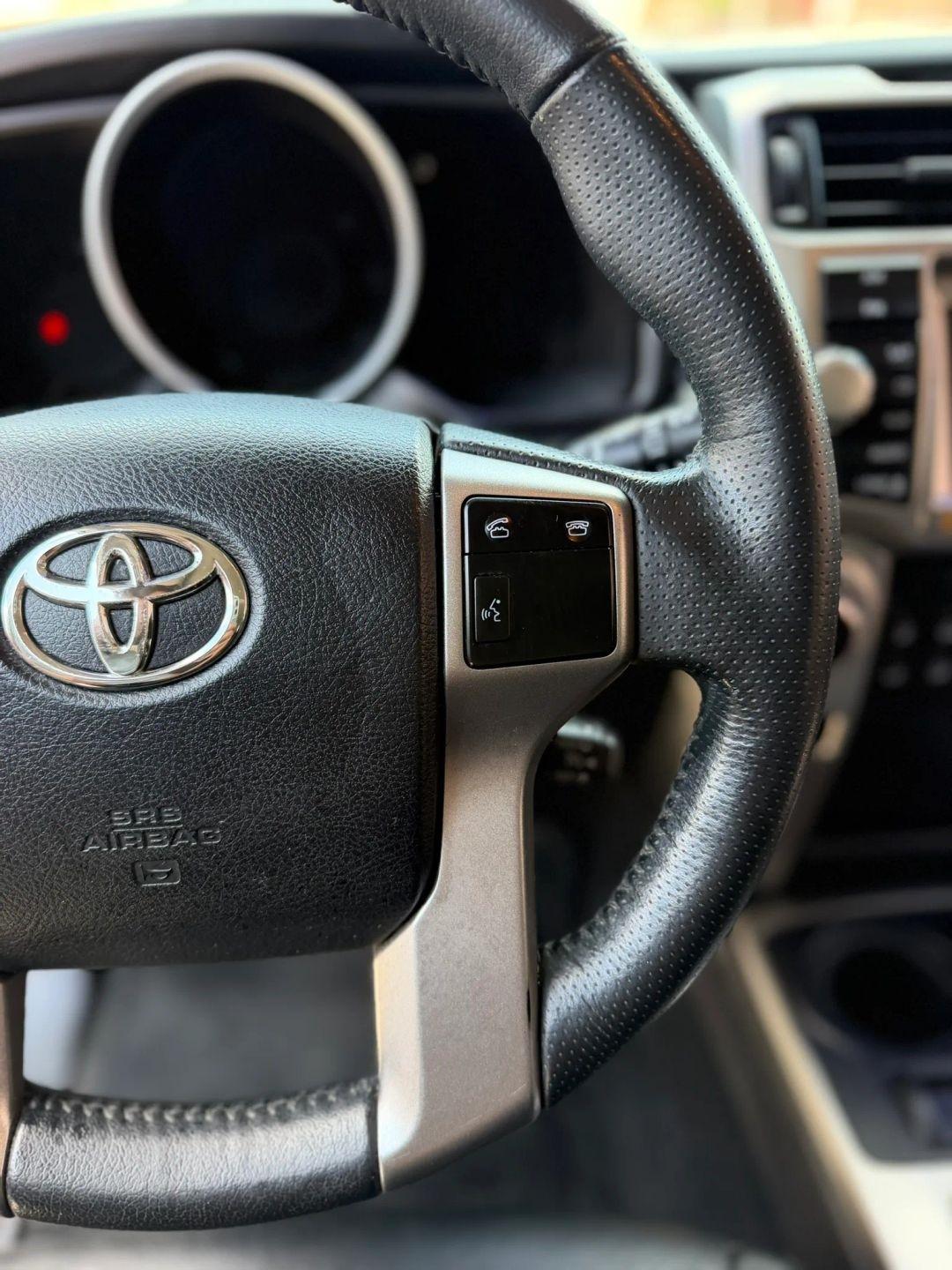 Toyota 4Runner 4WD 4dr V6 Limited (Natl) 2010