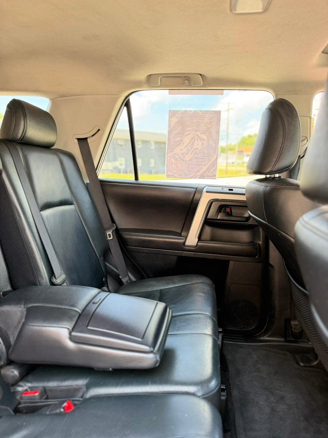 Toyota 4Runner 4WD 4dr V6 Limited (Natl) 2010