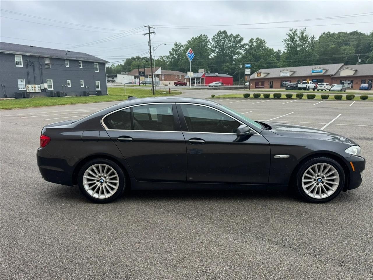BMW 5 Series 4dr Sdn 535i RWD 2013
