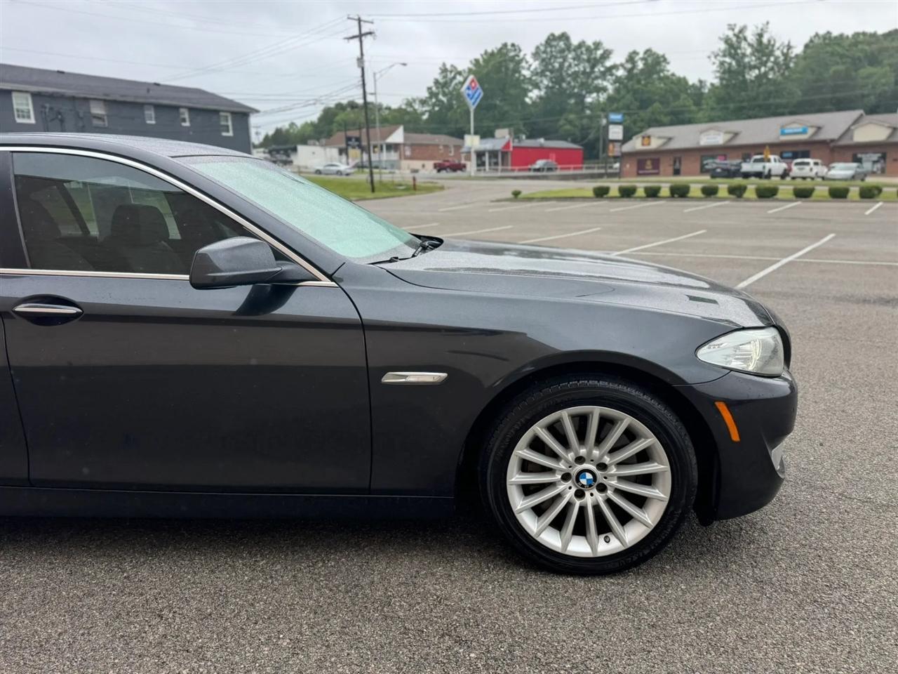 BMW 5 Series 4dr Sdn 535i RWD 2013