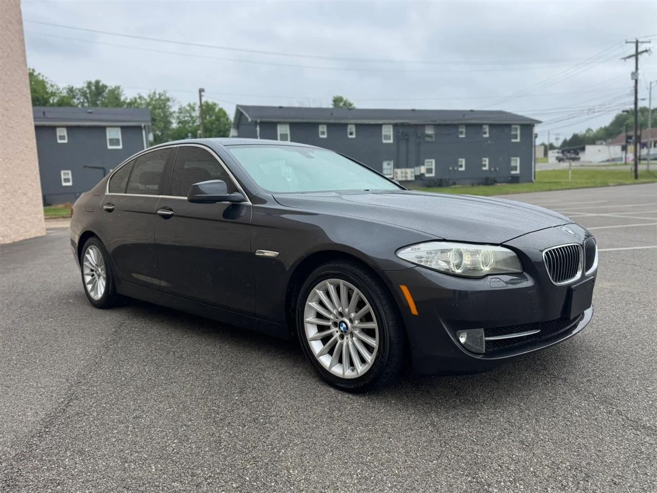 BMW 5 Series 4dr Sdn 535i RWD 2013