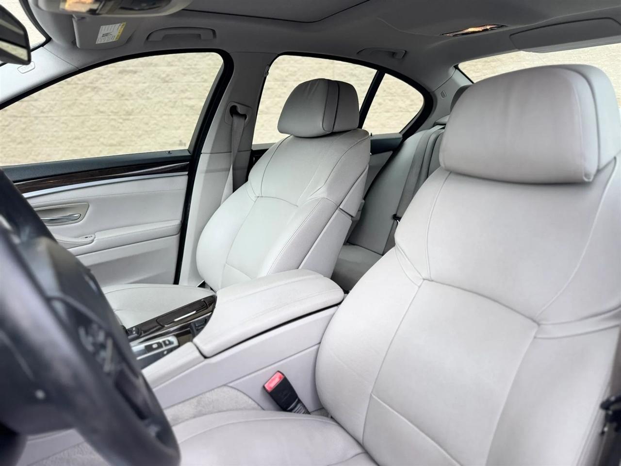 BMW 5 Series 4dr Sdn 535i RWD 2013