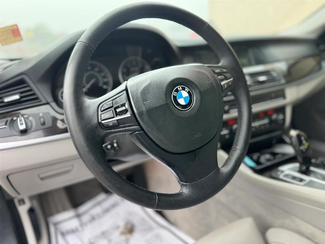 BMW 5 Series 4dr Sdn 535i RWD 2013