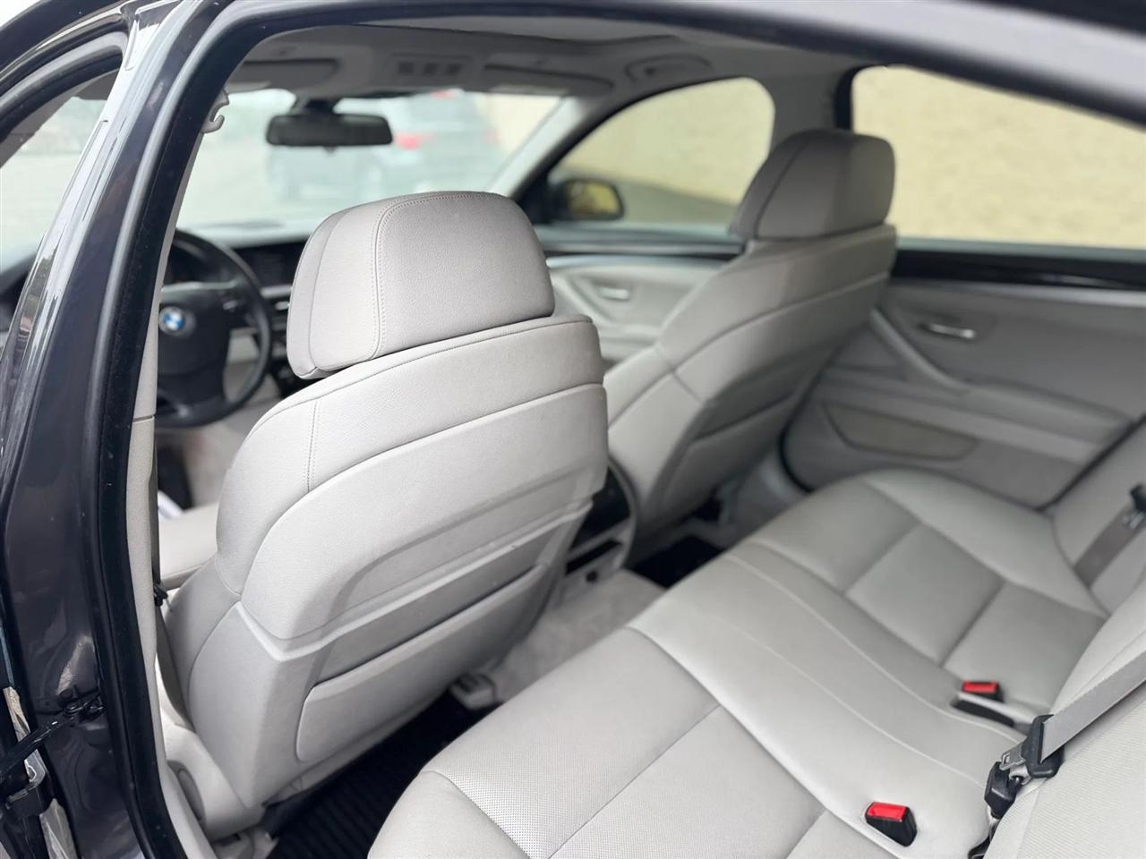BMW 5 Series 4dr Sdn 535i RWD 2013