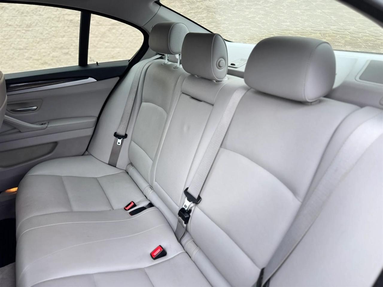 BMW 5 Series 4dr Sdn 535i RWD 2013