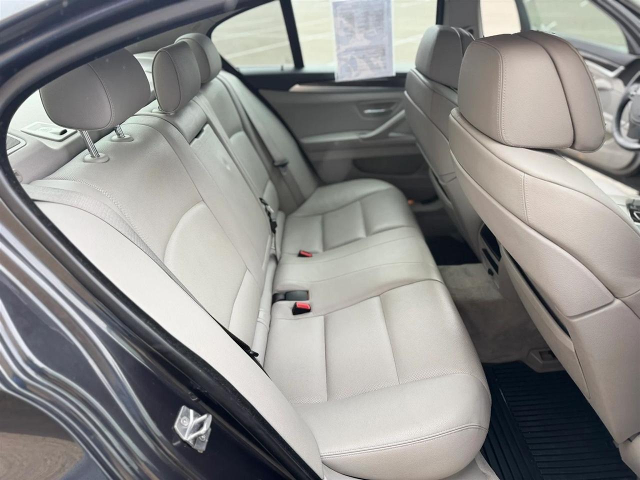 BMW 5 Series 4dr Sdn 535i RWD 2013