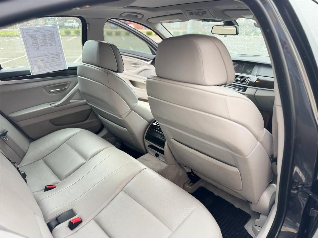 BMW 5 Series 4dr Sdn 535i RWD 2013