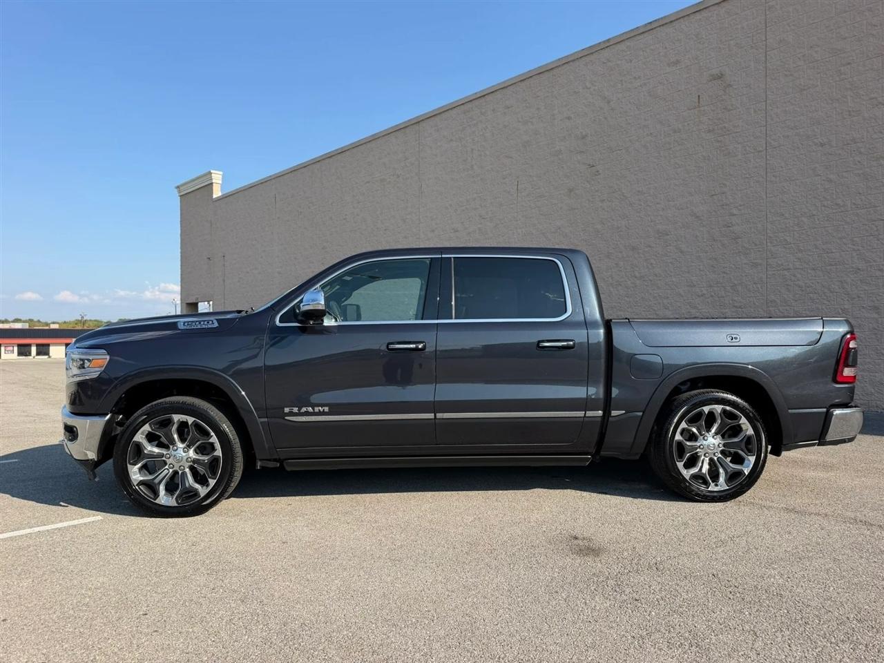 RAM 1500 Limited 4x4 Crew Cab 5'7" Box 2019