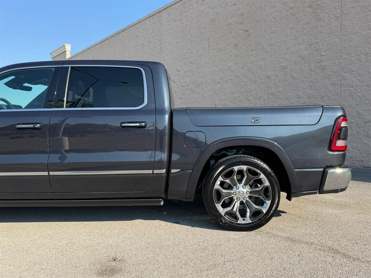 RAM 1500 Limited 4x4 Crew Cab 5'7" Box 2019