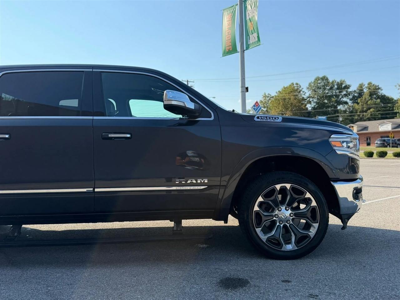 RAM 1500 Limited 4x4 Crew Cab 5'7" Box 2019