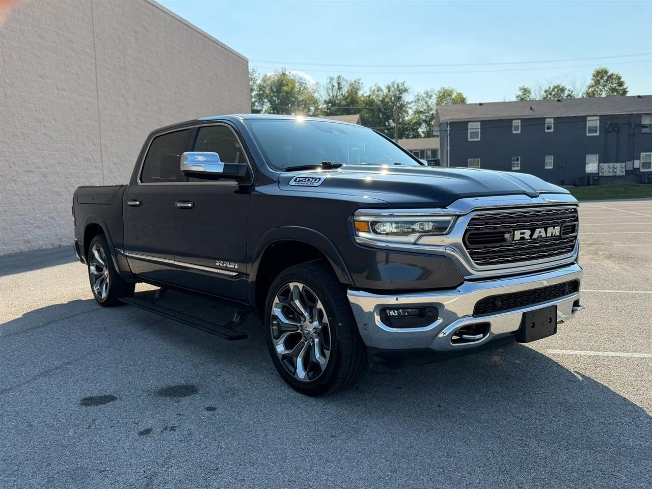 RAM 1500 Limited 4x4 Crew Cab 5'7" Box 2019