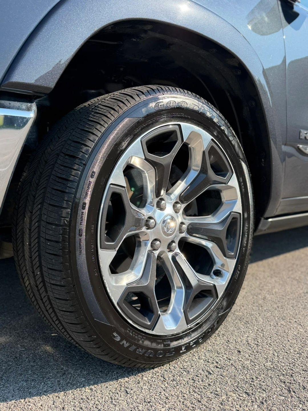 RAM 1500 Limited 4x4 Crew Cab 5'7" Box 2019