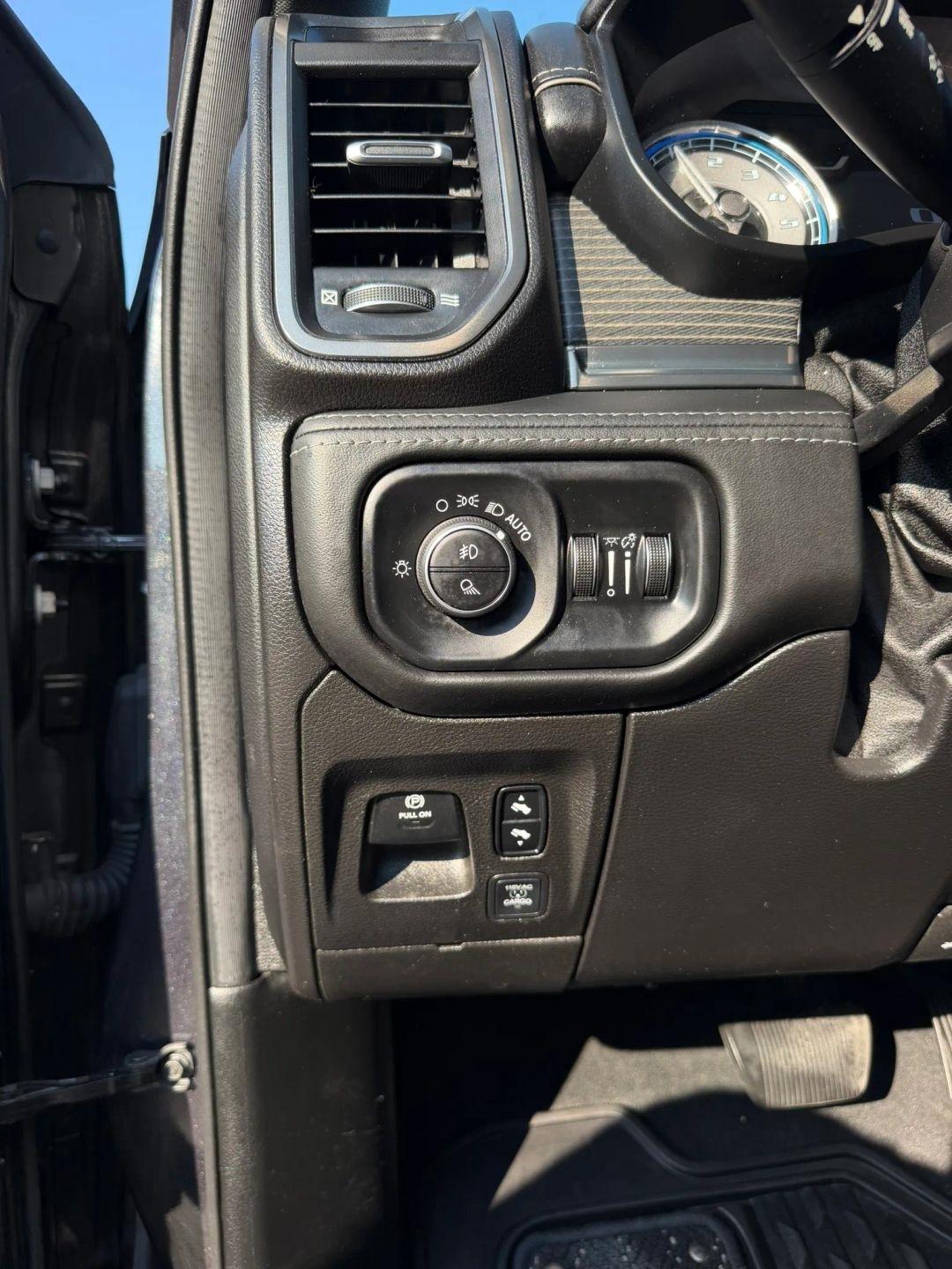 RAM 1500 Limited 4x4 Crew Cab 5'7" Box 2019