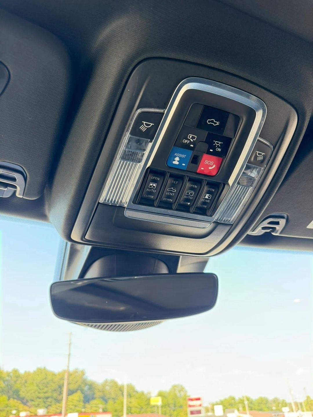 RAM 1500 Limited 4x4 Crew Cab 5'7" Box 2019