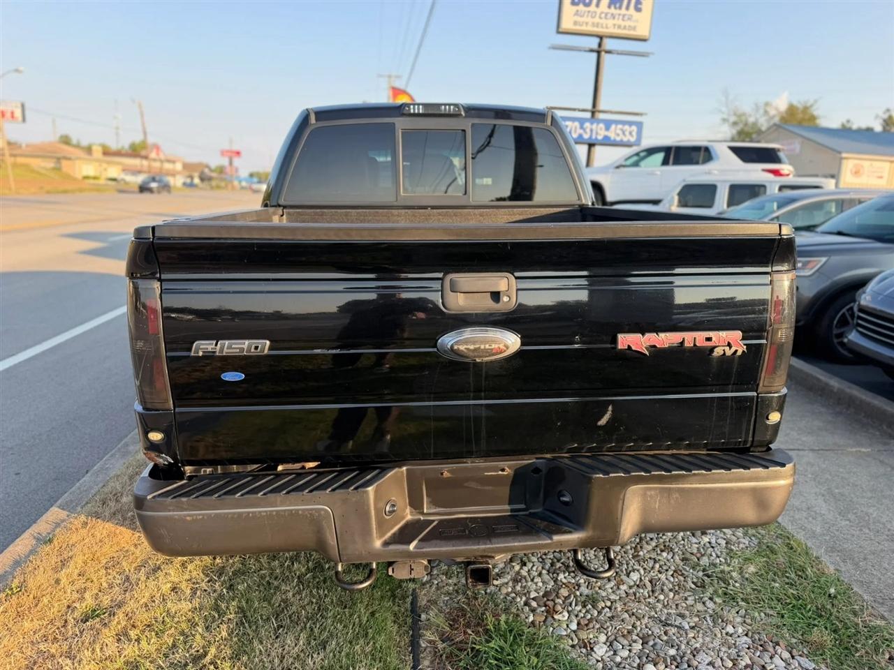 Ford F-150 4WD SuperCrew 145" SVT Raptor 2011