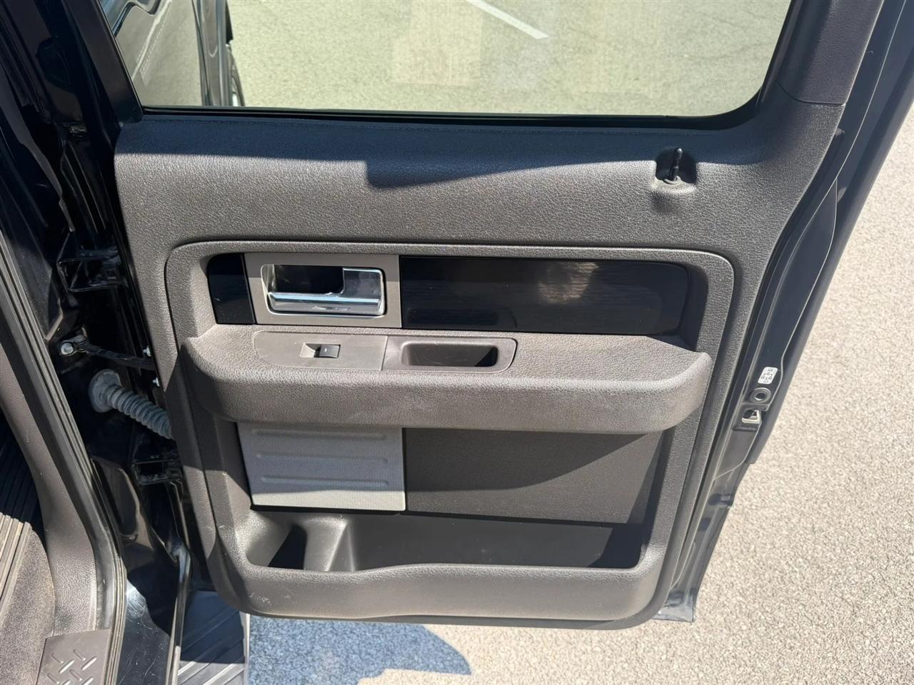 Ford F-150 4WD SuperCrew 145" Platinum 2009