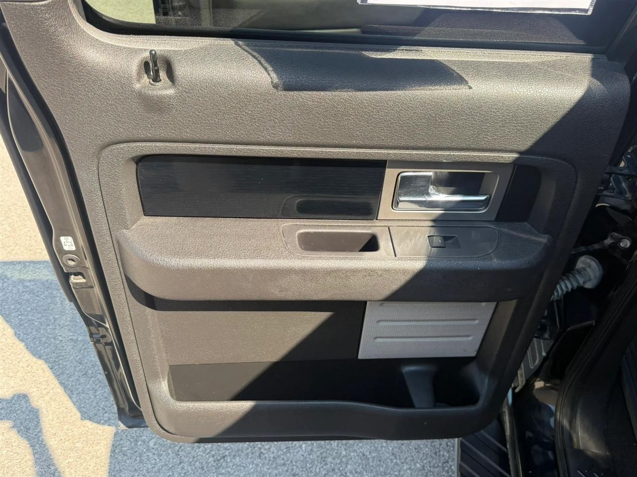 Ford F-150 4WD SuperCrew 145" Platinum 2009