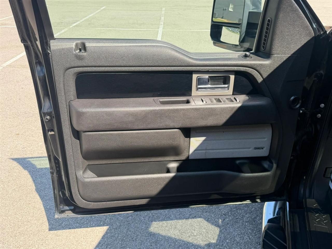 Ford F-150 4WD SuperCrew 145" Platinum 2009
