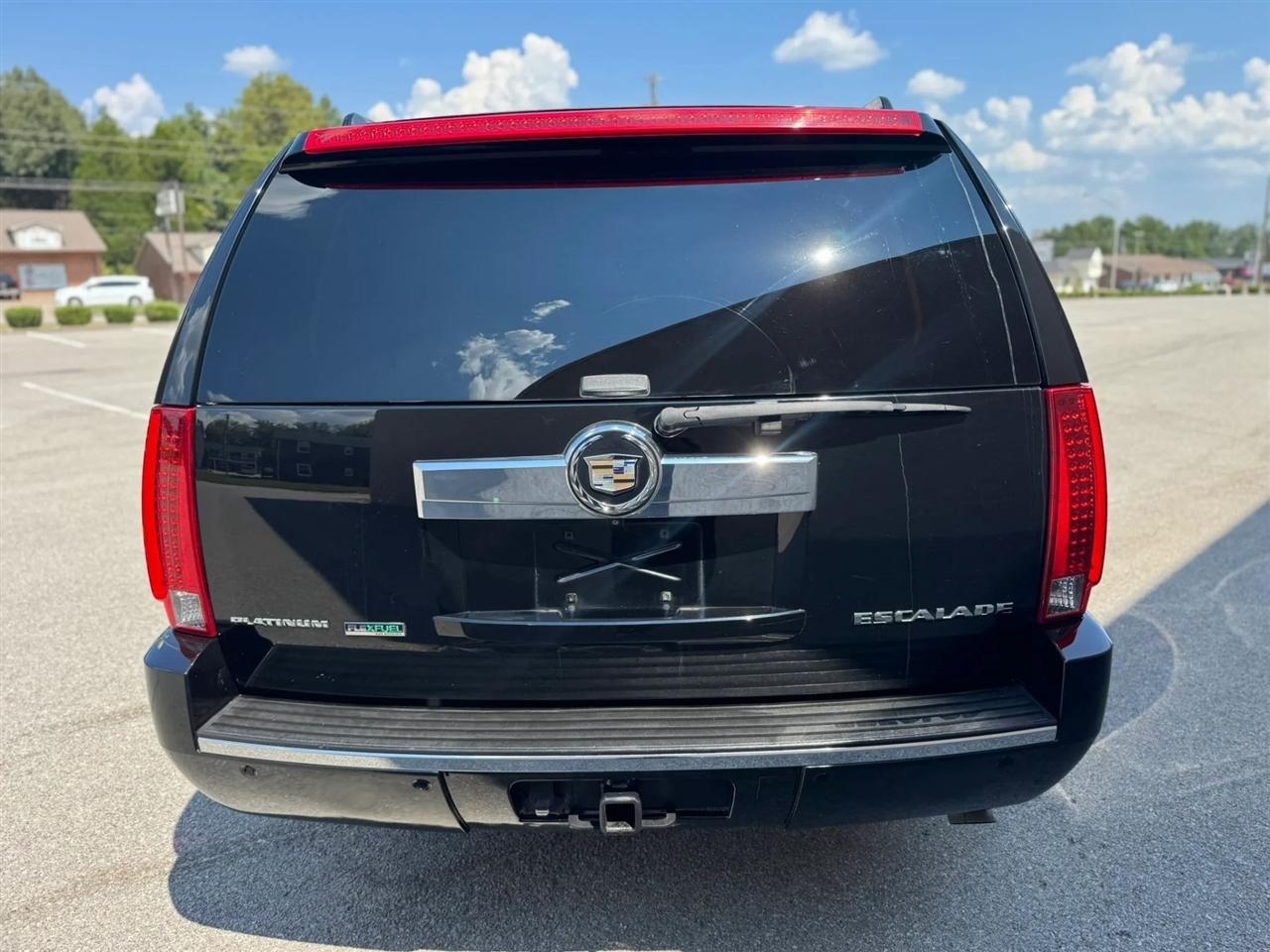 Cadillac Escalade ESV AWD 4dr Platinum Edition 2011
