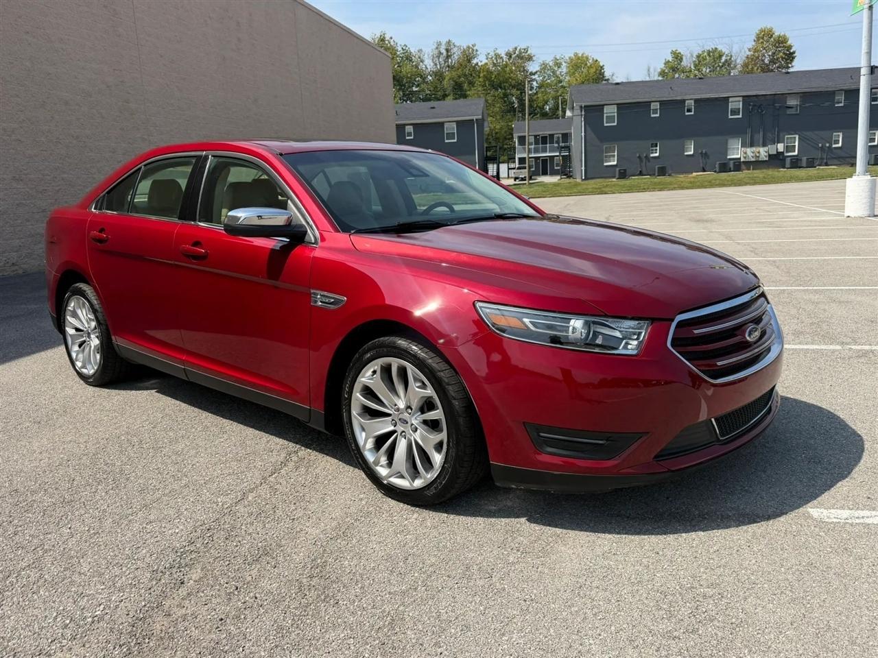Ford Taurus Limited FWD 2019