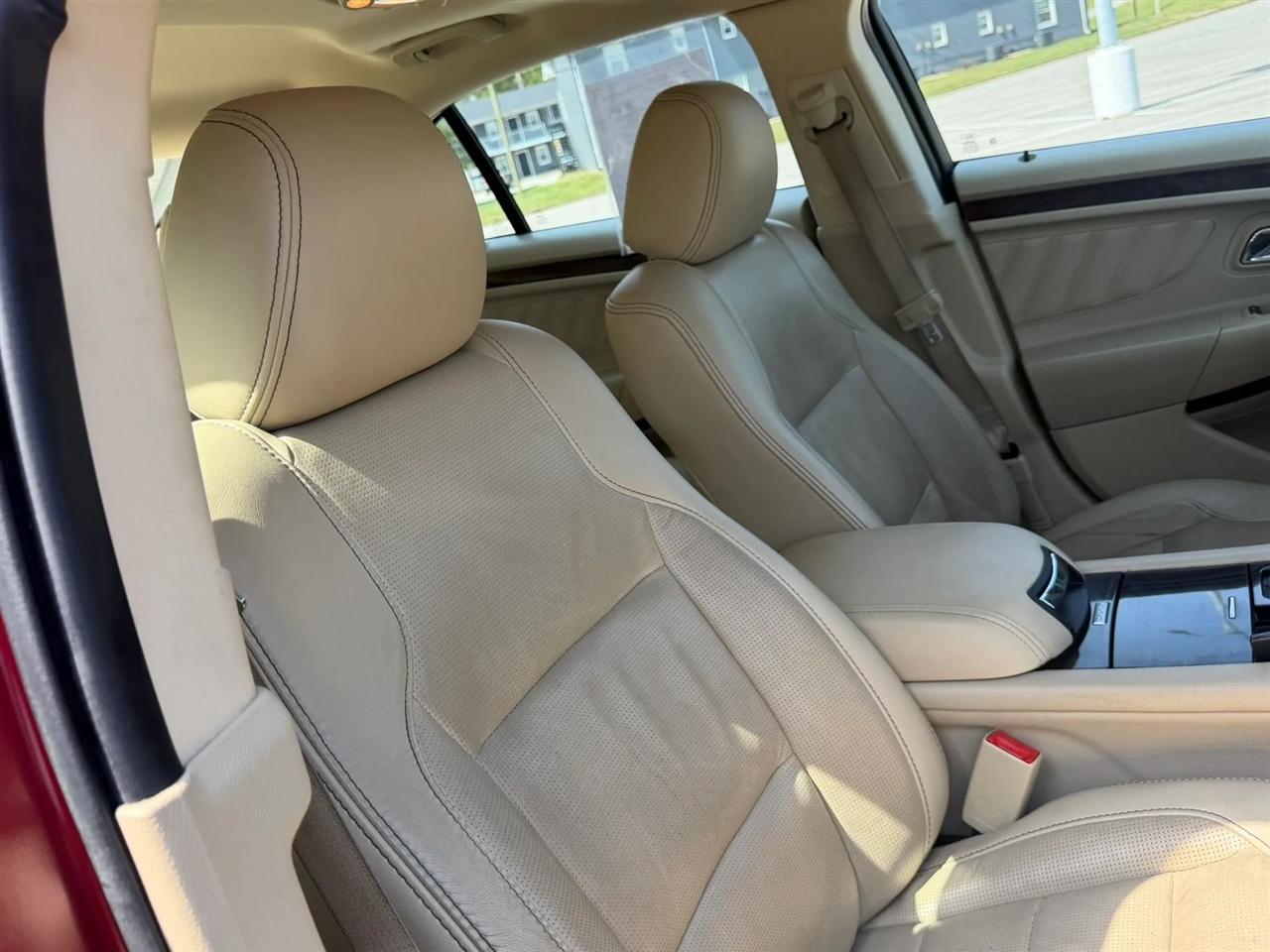 Ford Taurus Limited FWD 2019