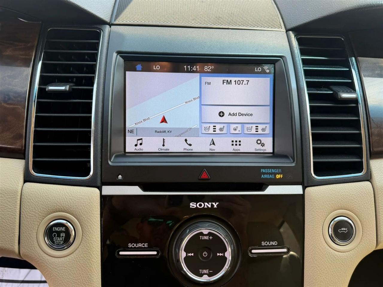 Ford Taurus Limited FWD 2019