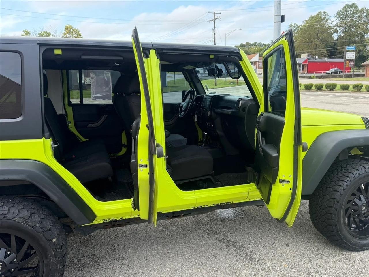 Jeep Wrangler Unlimited 4WD 4dr Sport 2016
