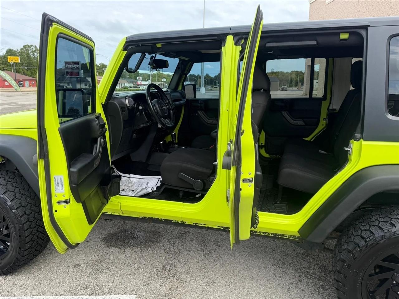 Jeep Wrangler Unlimited 4WD 4dr Sport 2016