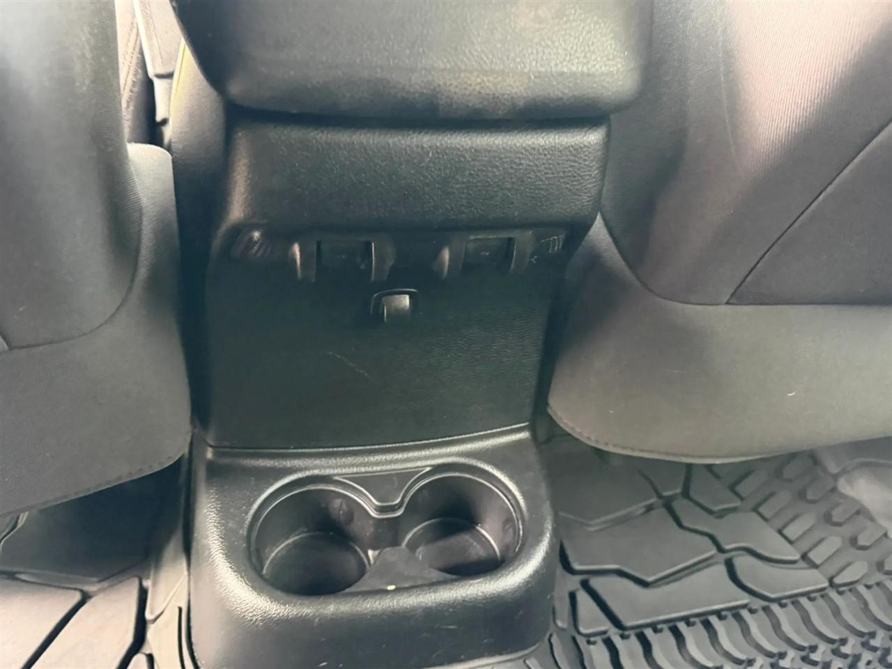 Jeep Wrangler Unlimited 4WD 4dr Sport 2016