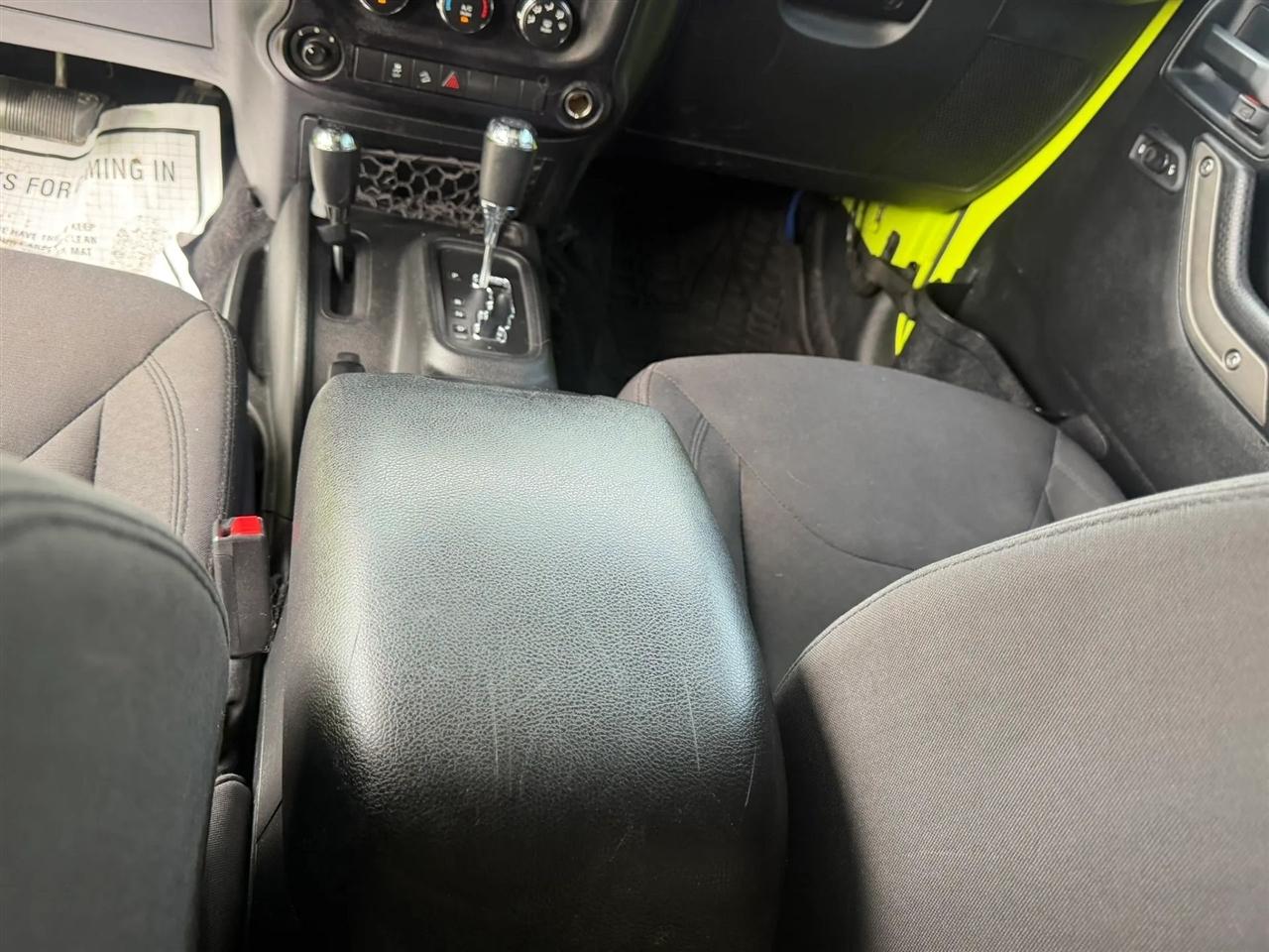 Jeep Wrangler Unlimited 4WD 4dr Sport 2016