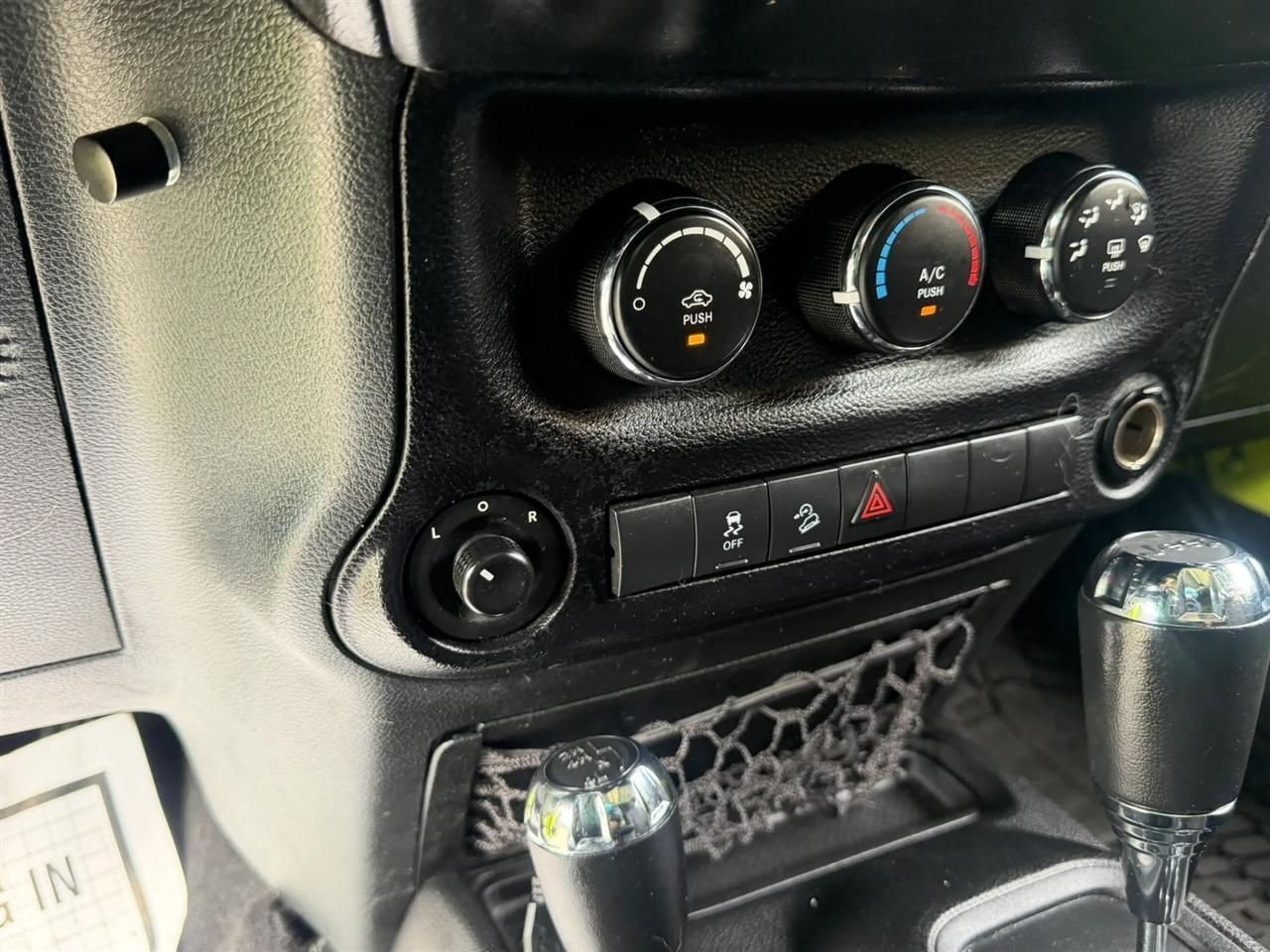 Jeep Wrangler Unlimited 4WD 4dr Sport 2016