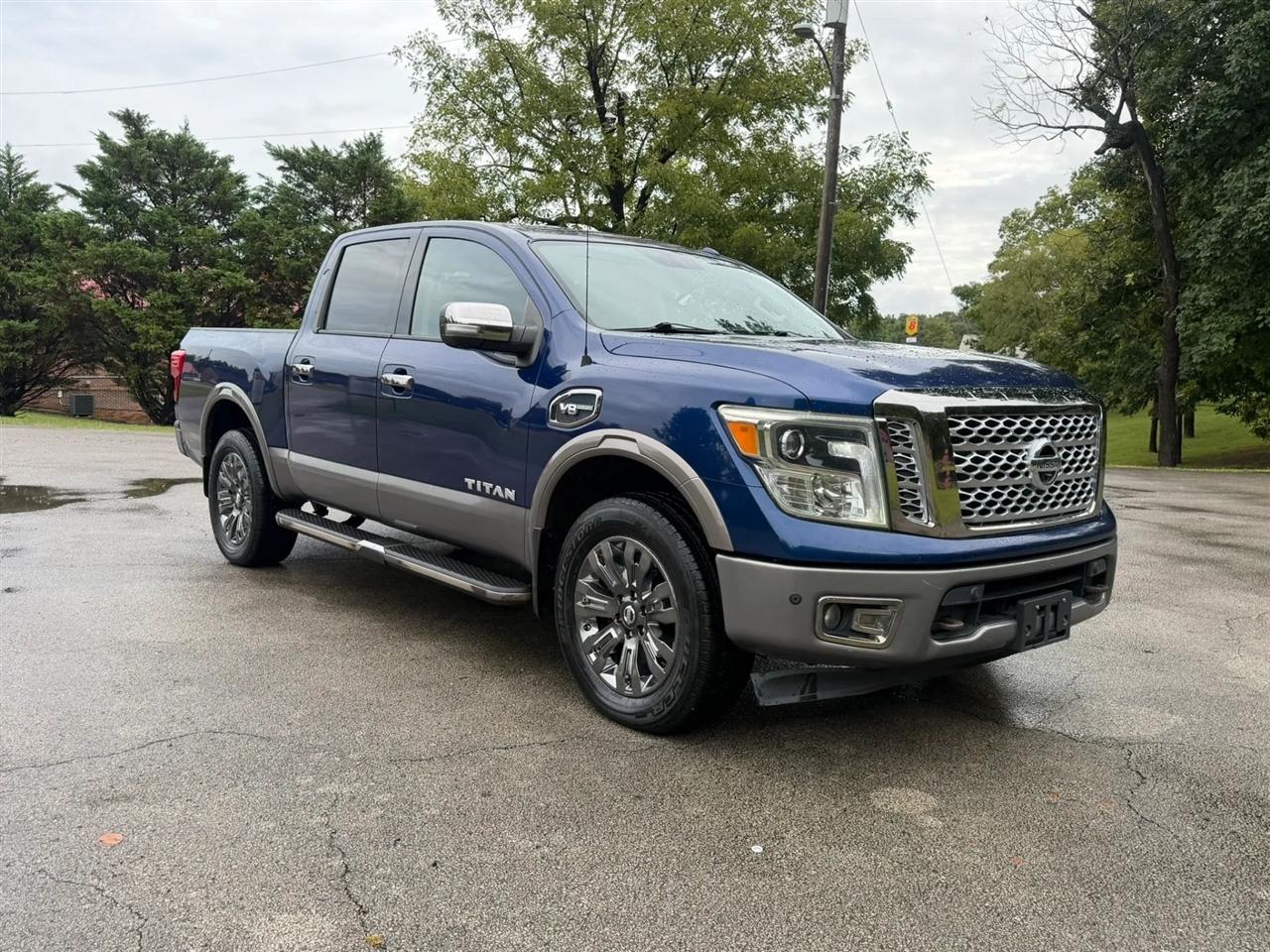 Nissan Titan 4x4 Crew Cab Platinum Reserve 2017