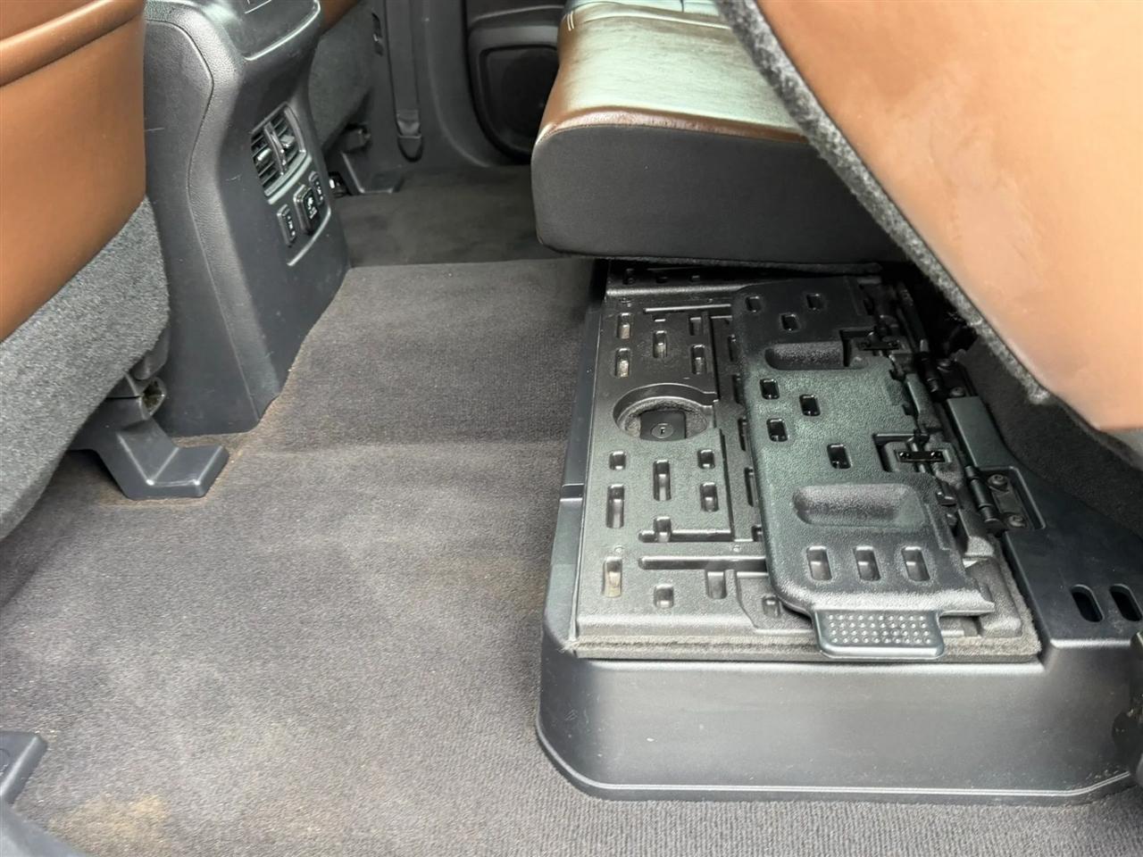 Nissan Titan 4x4 Crew Cab Platinum Reserve 2017