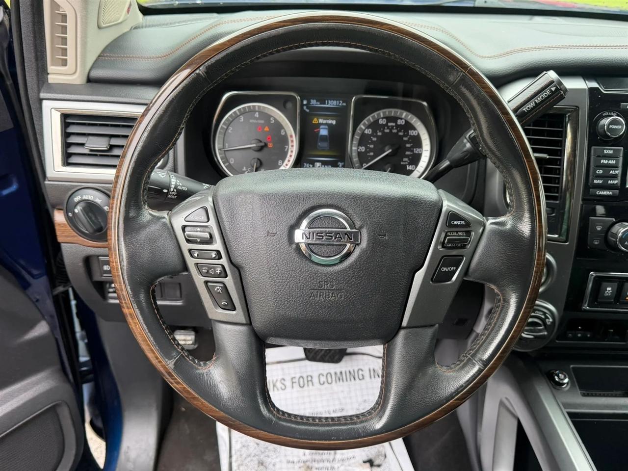 Nissan Titan 4x4 Crew Cab Platinum Reserve 2017