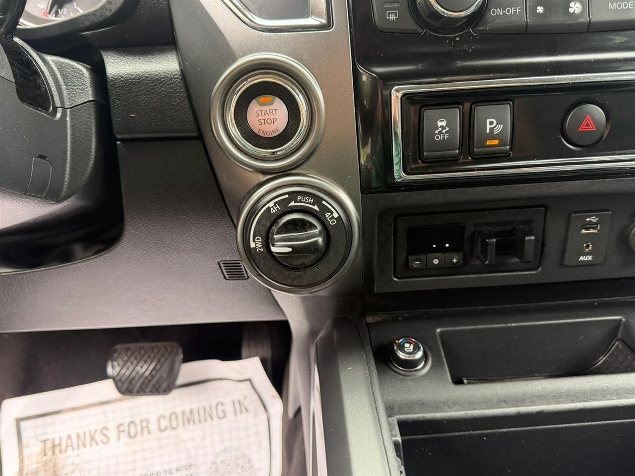 Nissan Titan 4x4 Crew Cab Platinum Reserve 2017
