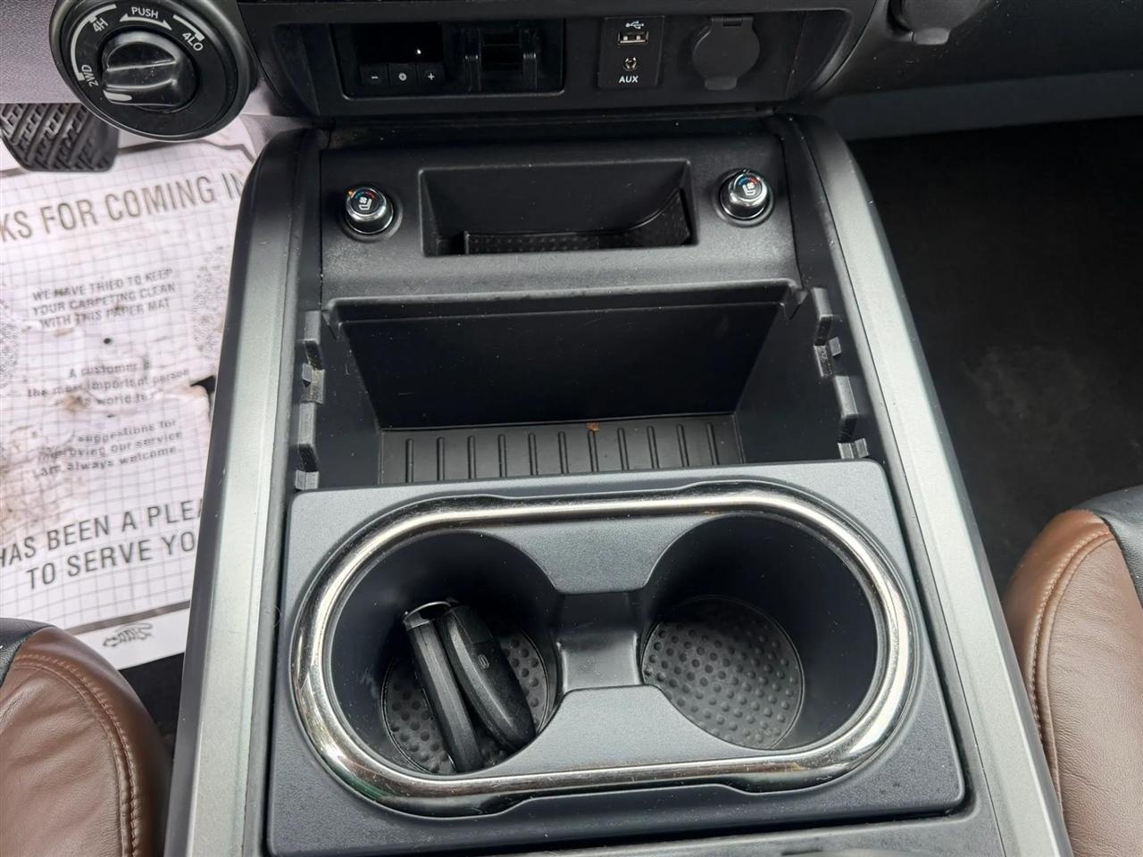 Nissan Titan 4x4 Crew Cab Platinum Reserve 2017