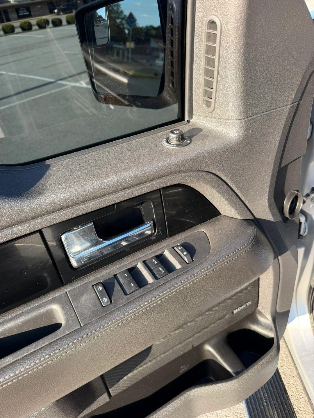 Ford F-150 4WD SuperCrew 145" King Ranch 2014