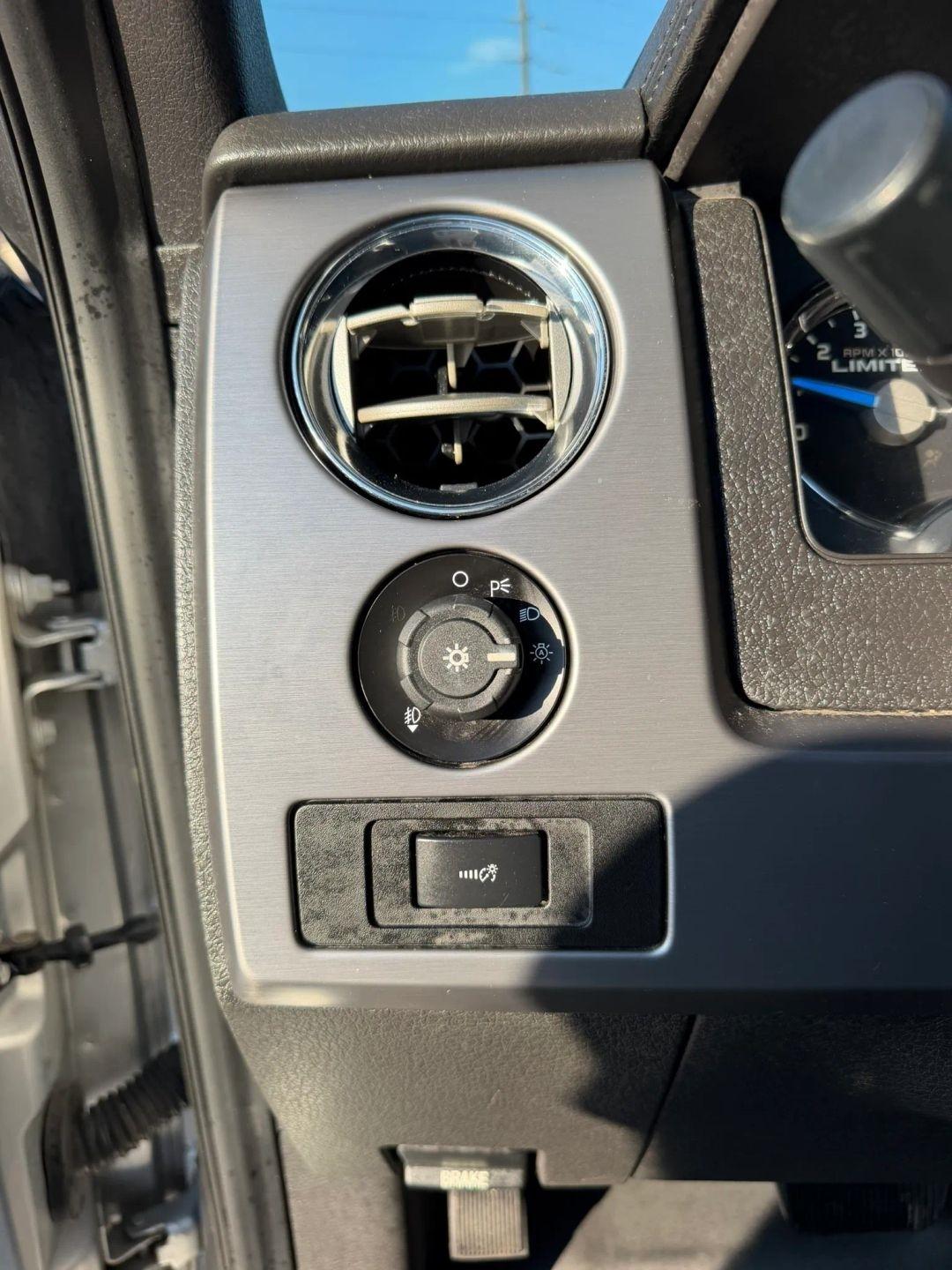 Ford F-150 4WD SuperCrew 145" King Ranch 2014
