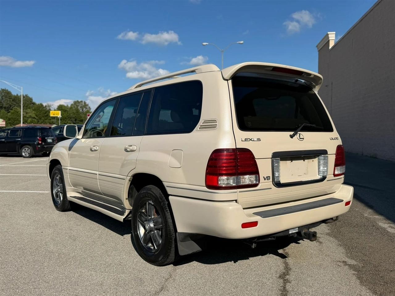 Lexus LX 470 4dr SUV 2006
