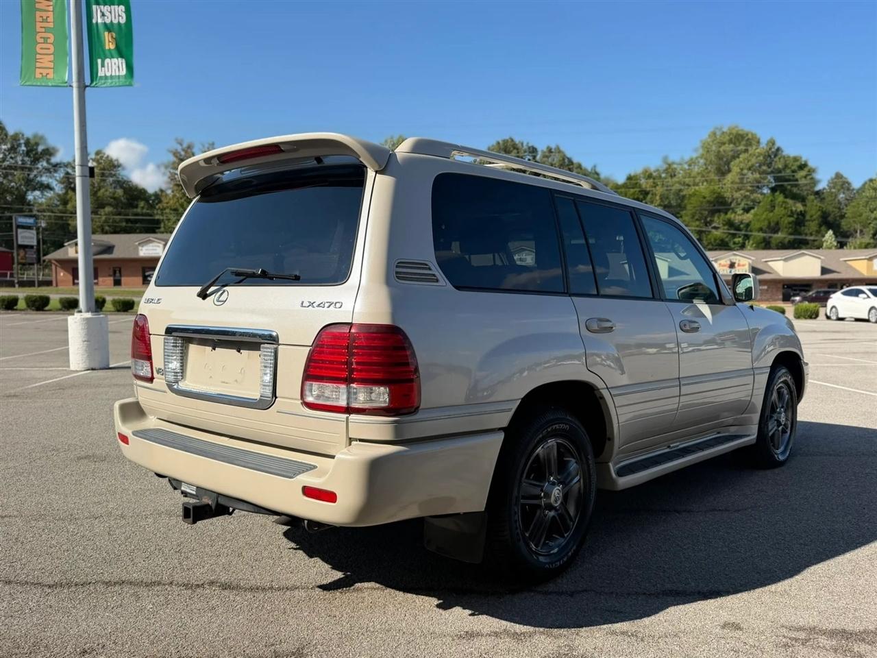 Lexus LX 470 4dr SUV 2006
