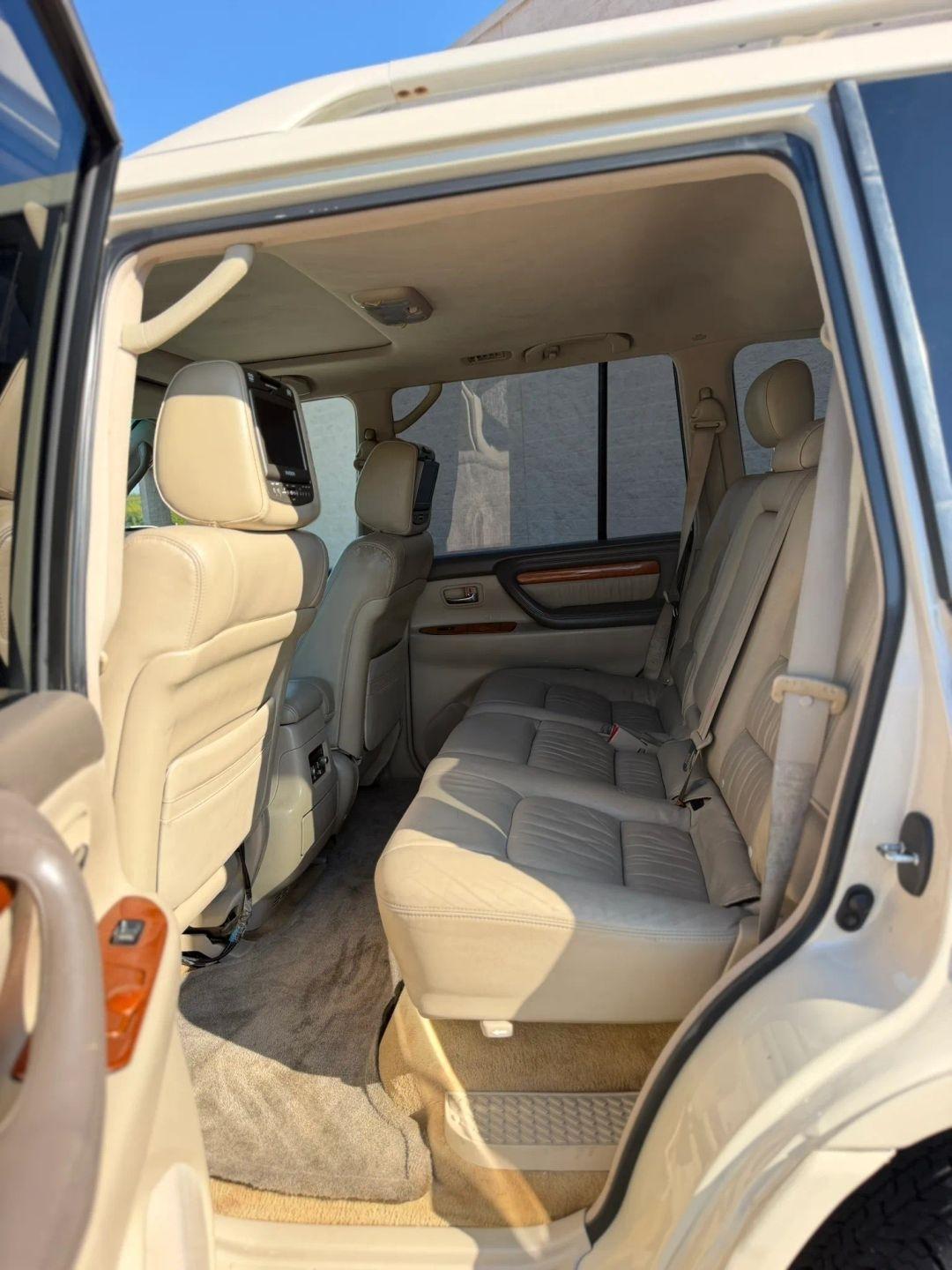 Lexus LX 470 4dr SUV 2006