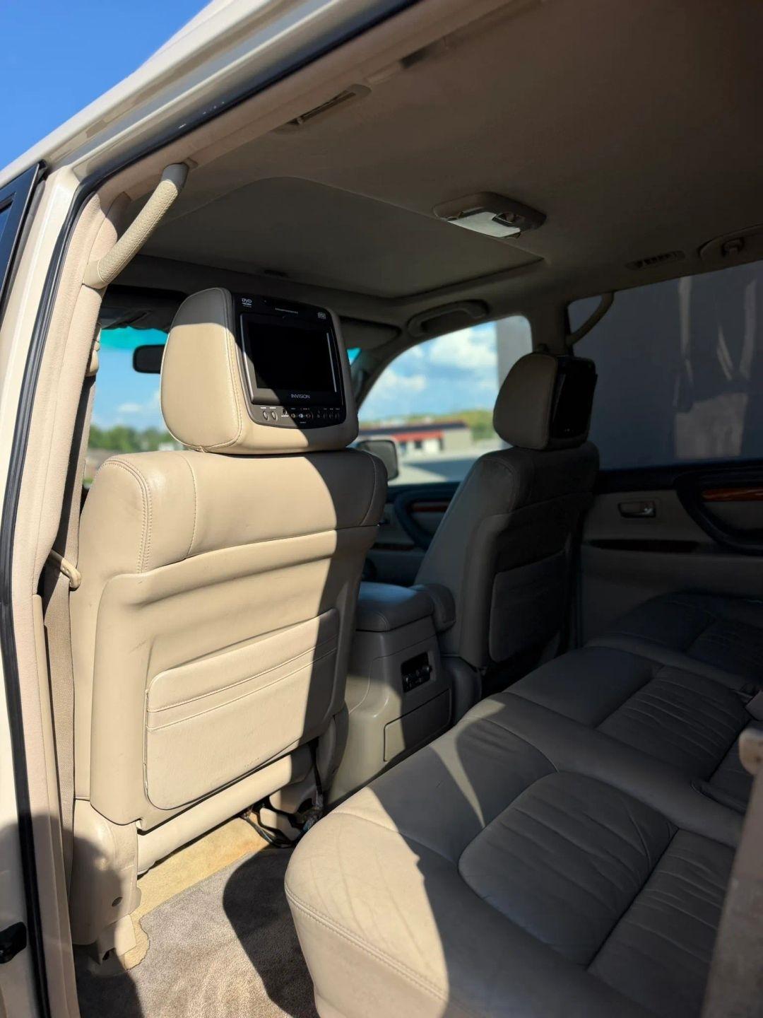 Lexus LX 470 4dr SUV 2006