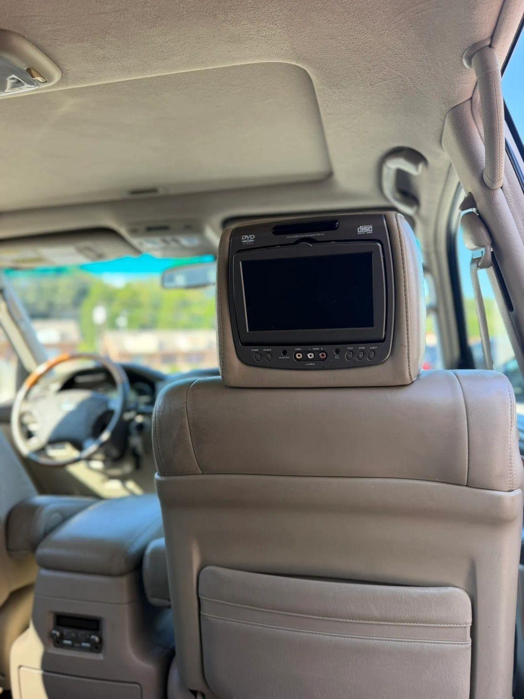 Lexus LX 470 4dr SUV 2006